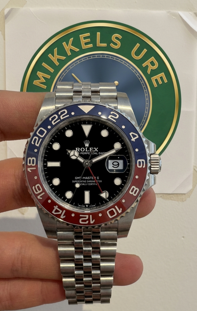 Rolex GMT-Master II "Pepsi"