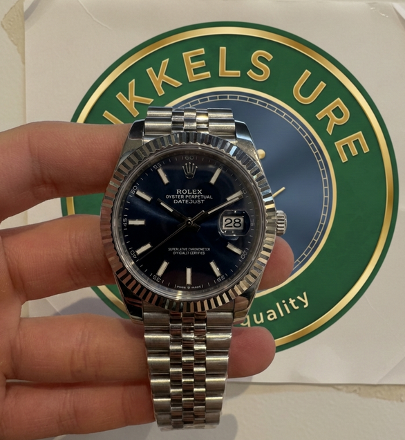 Rolex Datejust 41mm sølv, blå urskive