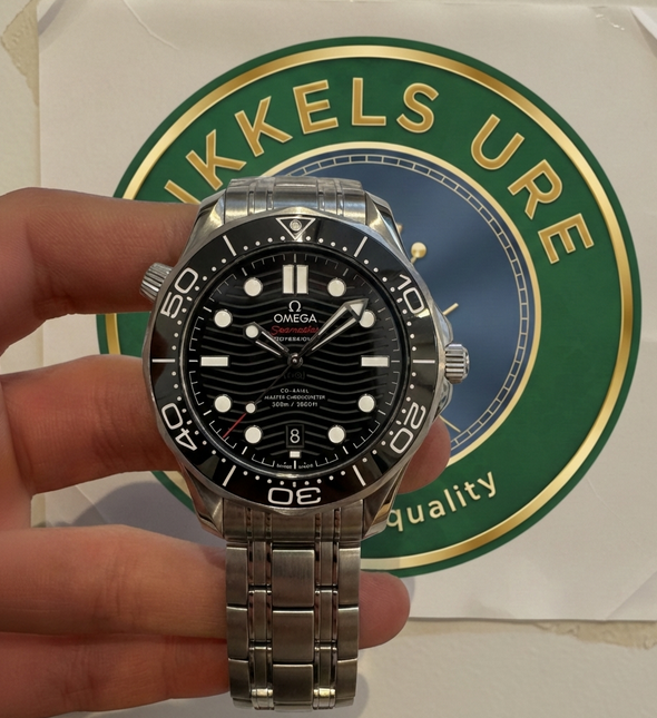 Omega Seamaster Diver 300M Co-Axial Master Chronometer