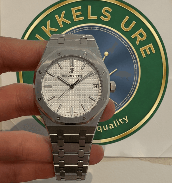 AP Royal oak med hvid urskive